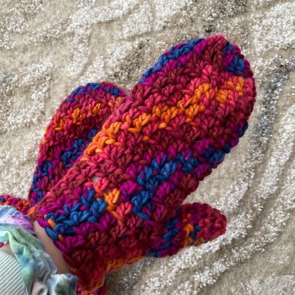 Handmade mitts! - Picture 2 of 4